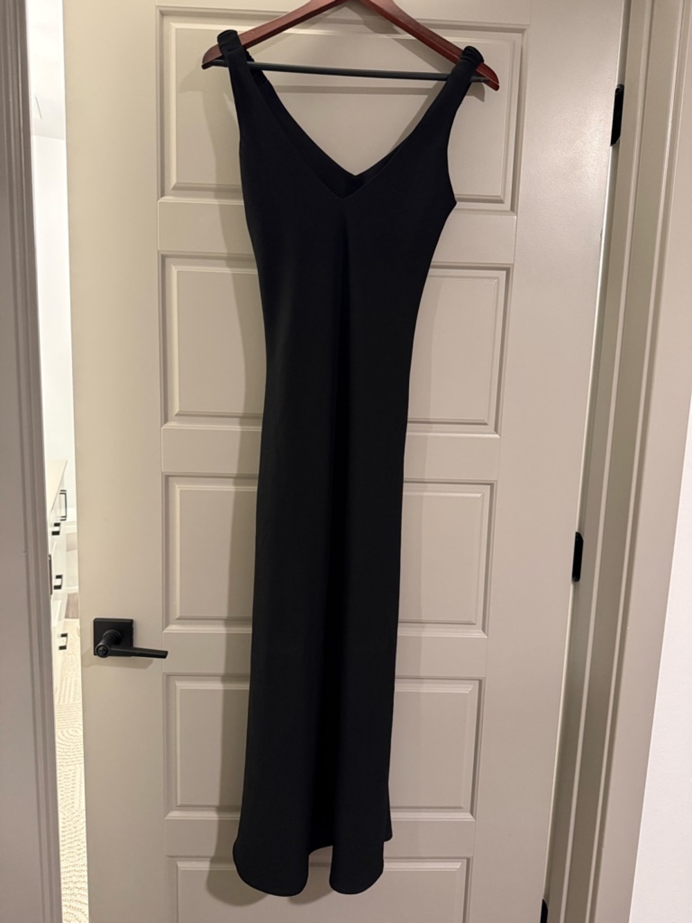 Zara Black V‑Neck Sleeveless Midi Dress Size Small Poly,,/ Cotton/Spandex. - Picture 4 of 4